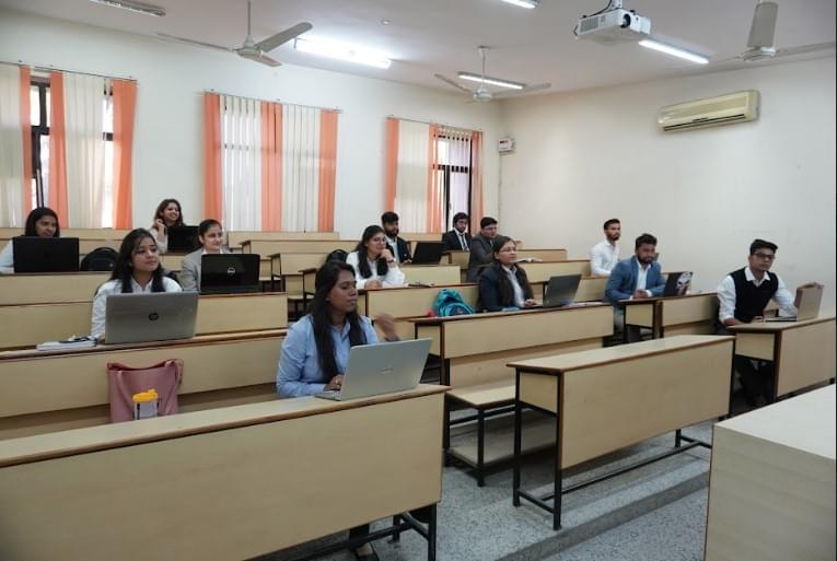 IILM Academy of Higher Learning Jaipur Campus photo 11